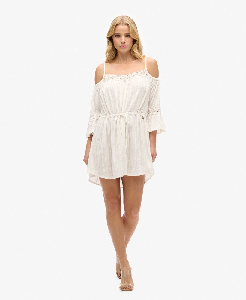 sukienka mini z odkrytymi ramionami w kolorze off white