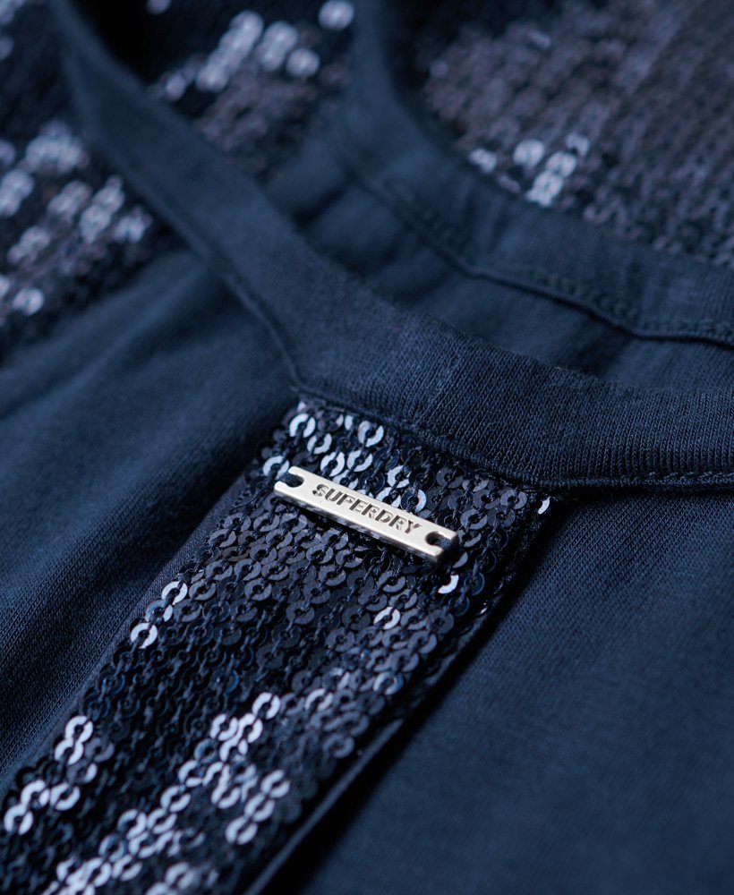 sukienka midi z cekinami i dekoltem halter w kolorze granatowym