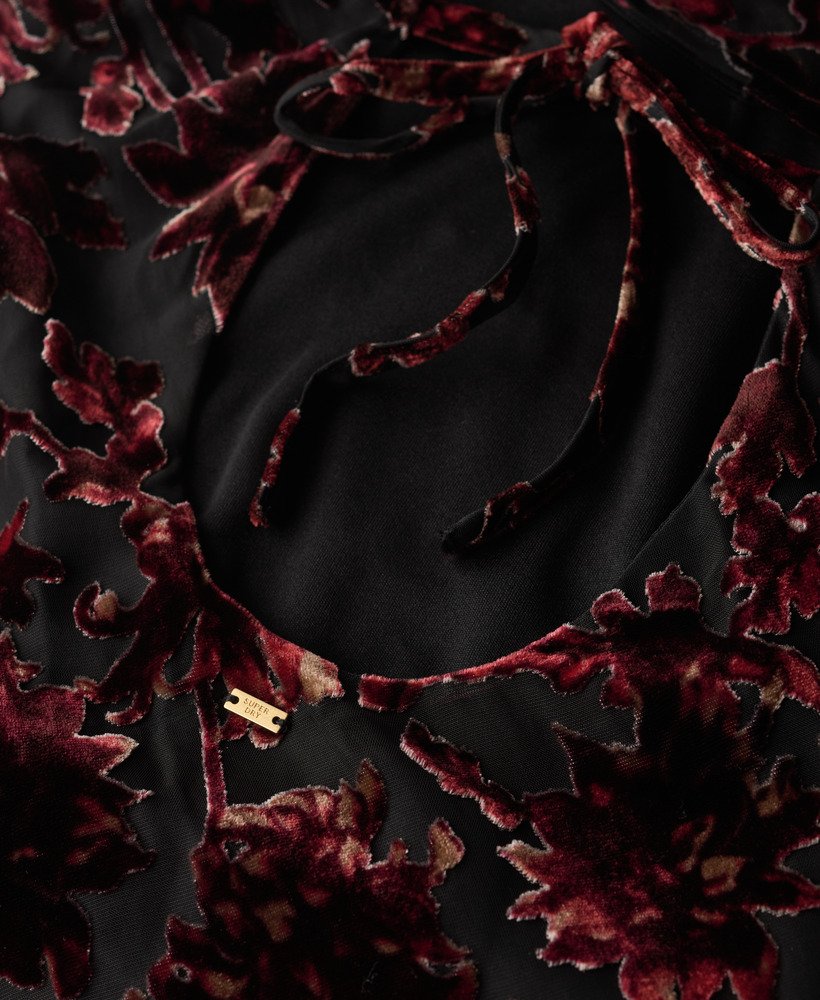 sukienka mini devore z dekoltem typu cowl neck w kolorze merlot red floral