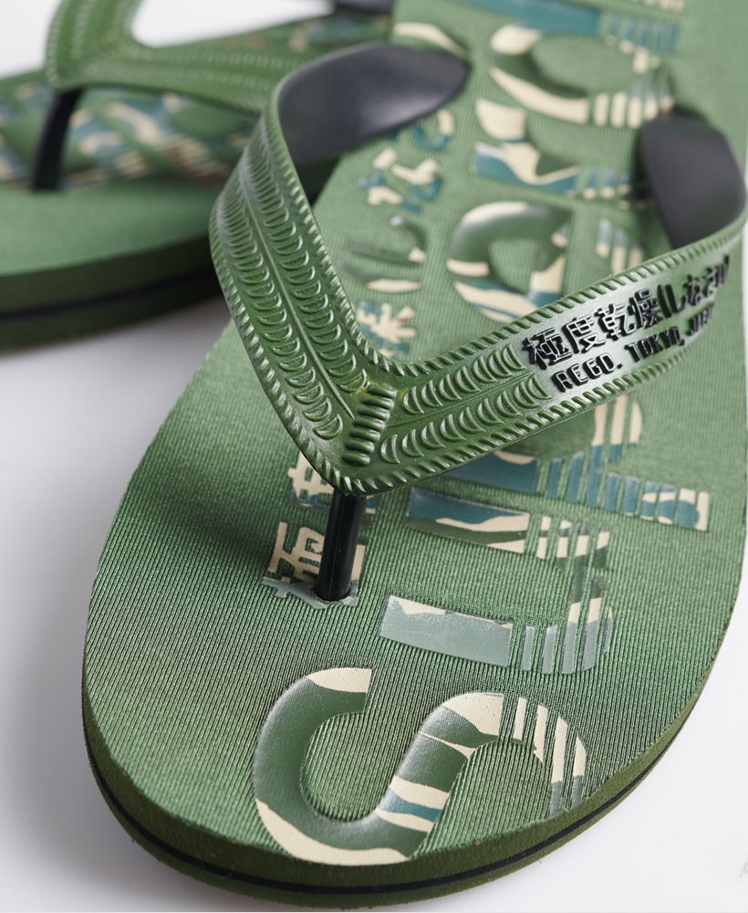 japonki z logo camo w kolorze oliwkowo-czarnym