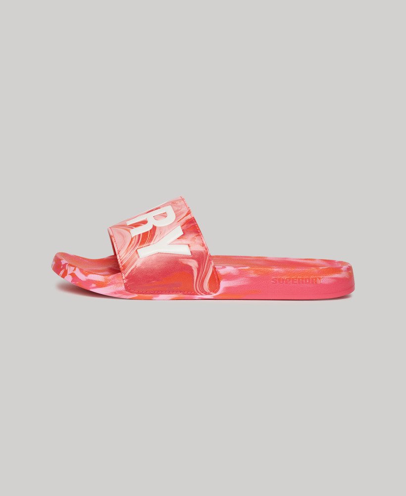 marmurowe wegańskie suwaki basenowe w kolorze hyper fire pink aop