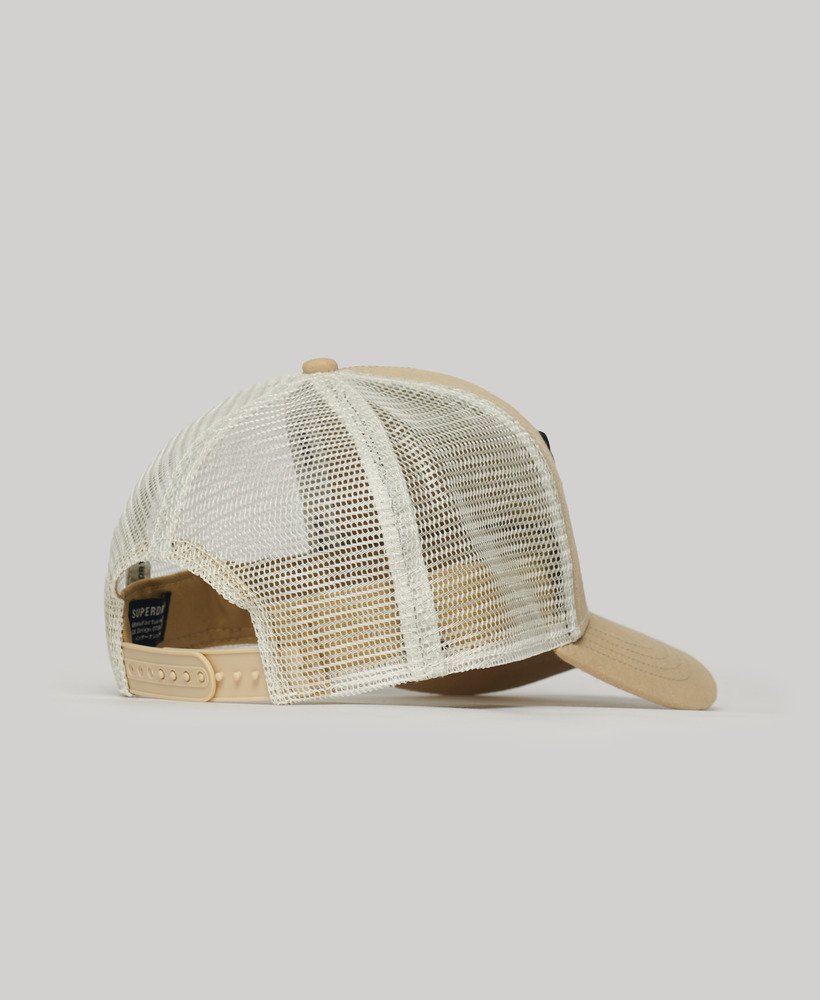 czapka z daszkiem dirt road trucker w kolorze piaskowo-brązowym