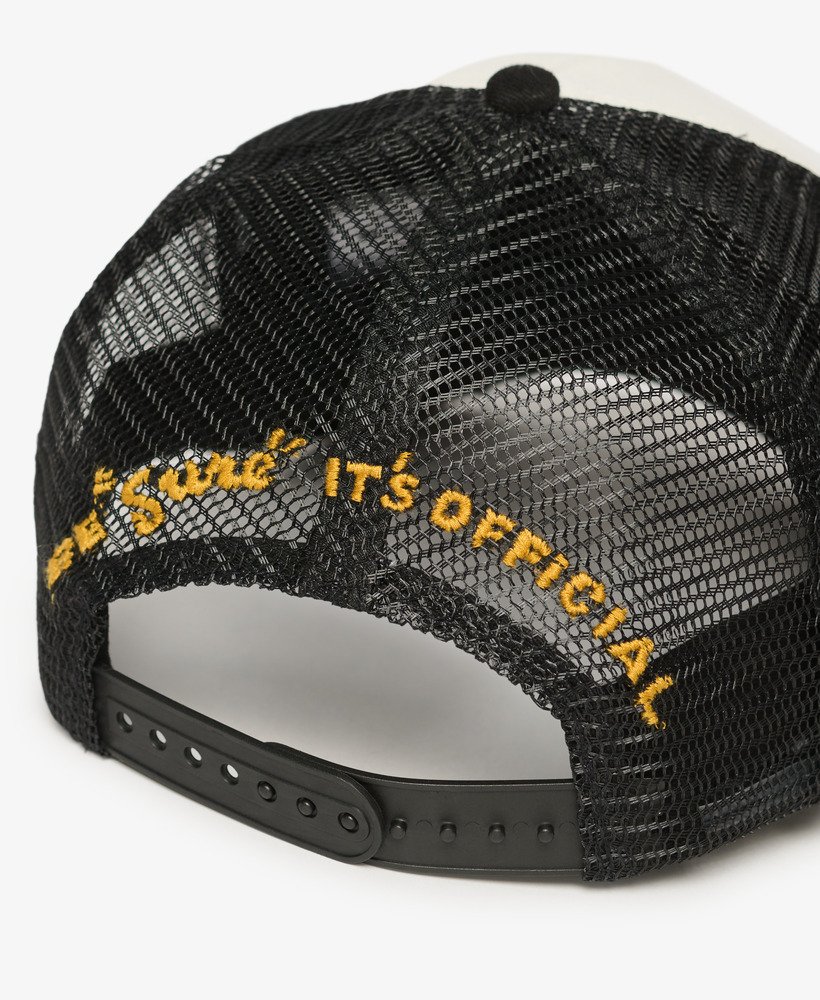 czapka typu trucker z siateczki w kolorze czarnym