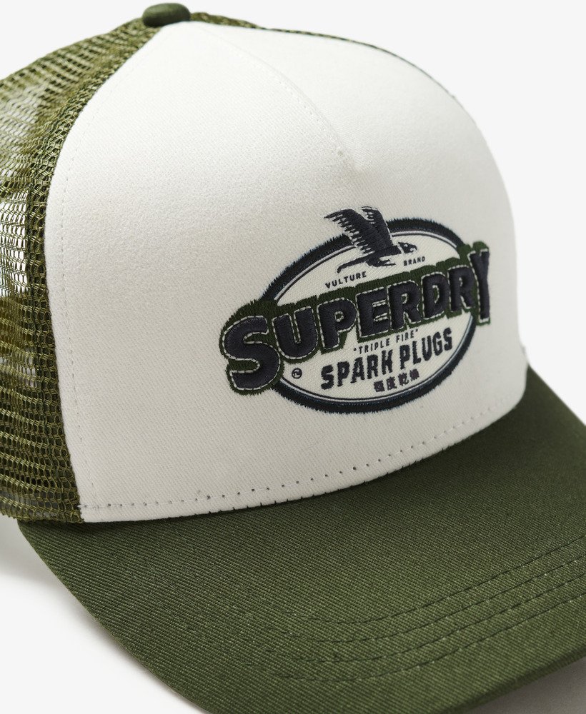 czapka typu trucker z siateczki w kolorze zieleni wojskowej