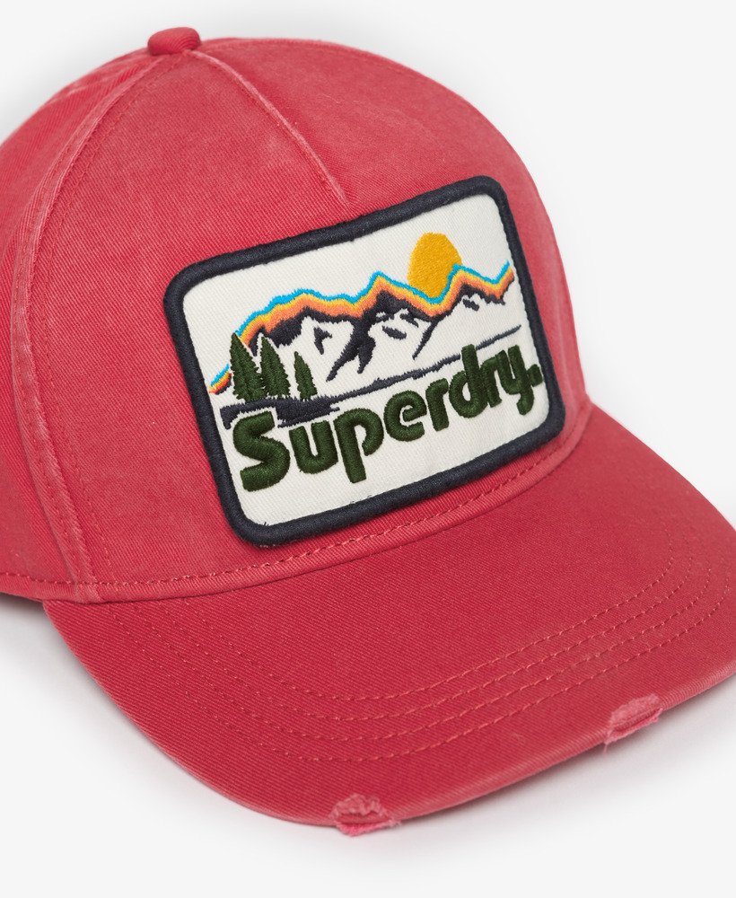 czapka typu trucker z grafiką w kolorze czerwonym
