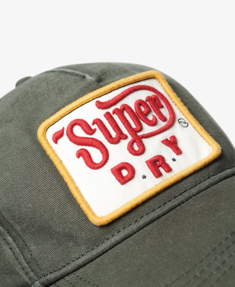 czapka typu trucker z grafiką w kolorze khaki green
