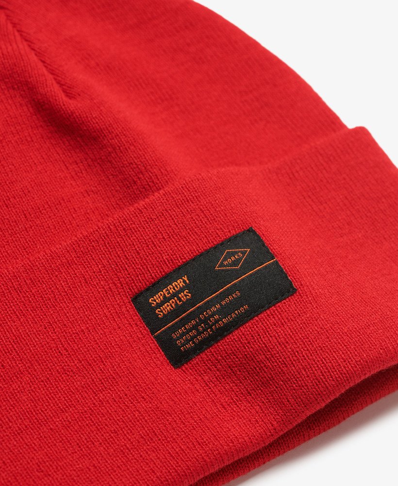 nadwyżkowa dzianinowa czapka beanie w kolorze czerwonym
