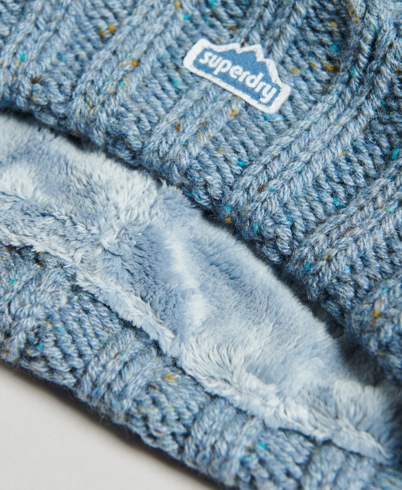 czapka z dzianiny kablowej bobble beanie w kolorze miękkiego niebieskiego tweedu