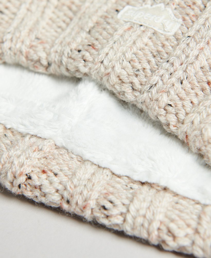 czapka z pomponem cable knit w kolorze owsianego tweedu