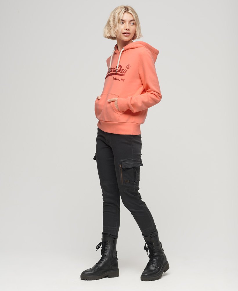bluza z kapturem z ozdobnym logo w stylu vintage w kolorze fusion coral