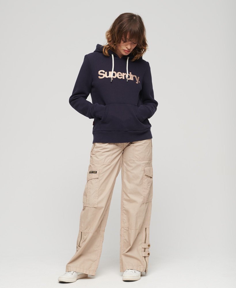 bluza z kapturem z logo metallic core w kolorze rinse navy