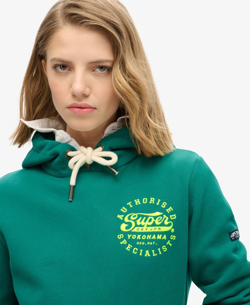 bluza z kapturem z haftowanym neonem w kolorze burzowej zieleni