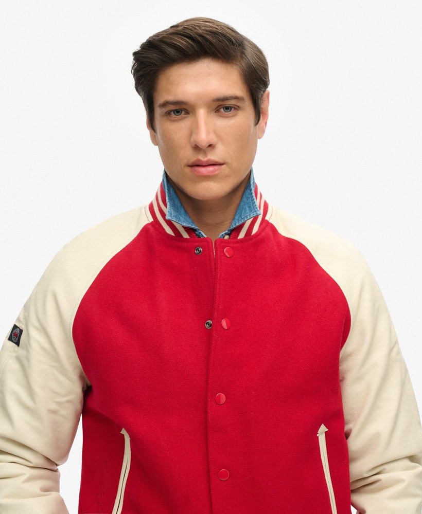 kurtka bomberka uniwersytecka w kolorze varsity red