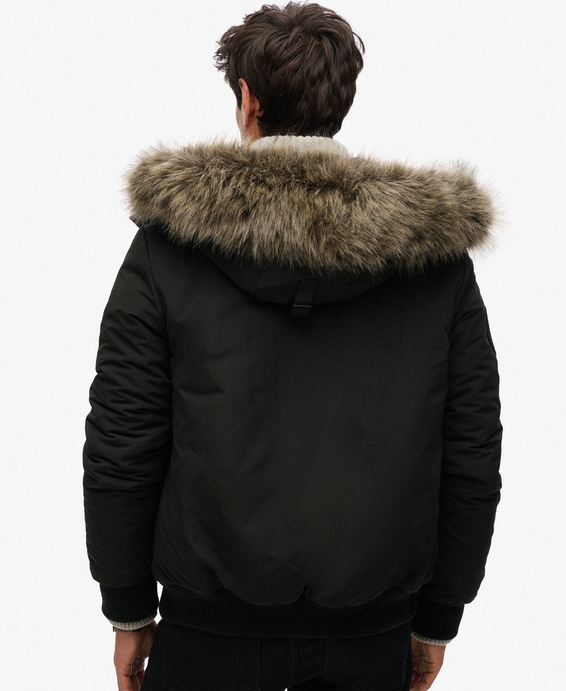 kurtka typu bomber z kapturem everest puffer w kolorze jet black