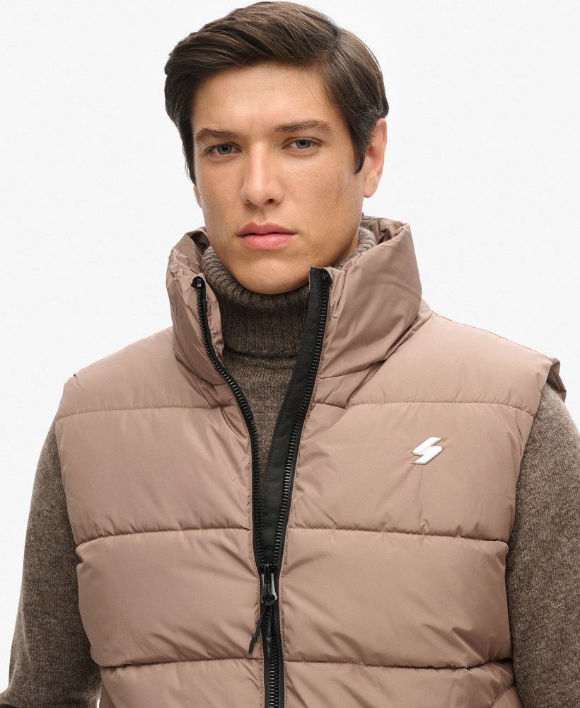 sportowa pikowana kamizelka w kolorze fossil brown