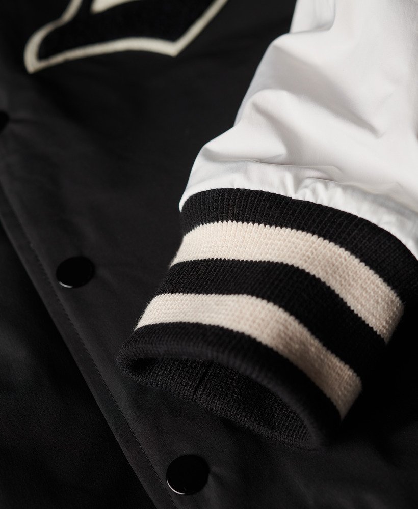 kurtka bomberka mascot varsity w kolorze jet black