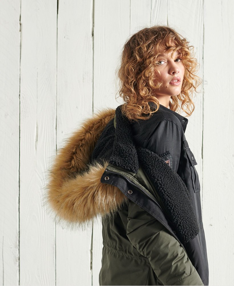 kurtka parka z mikrofibry nadare w kolorze dark moss