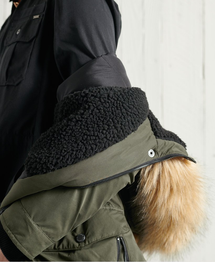 kurtka parka z mikrofibry nadare w kolorze dark moss
