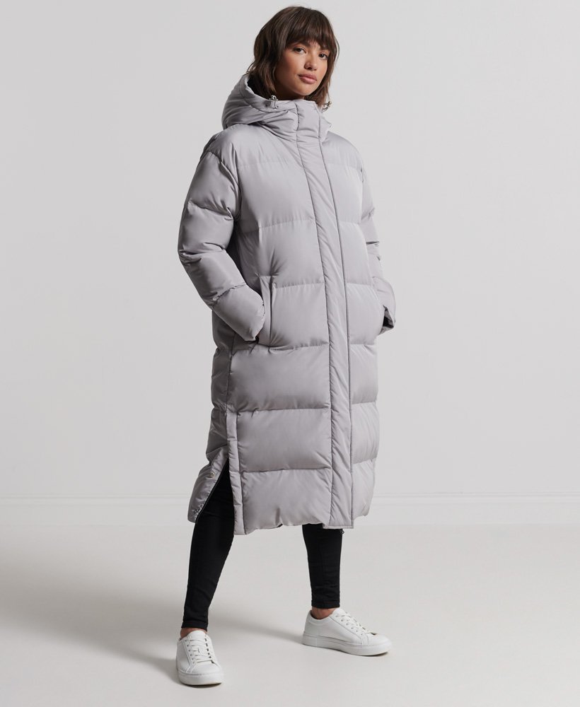 długa narzuta w kolorze flat grey