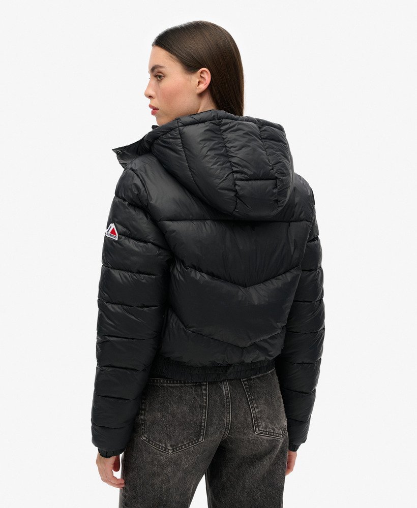 kurtka fuji cropped hooded w kolorze czarnym
