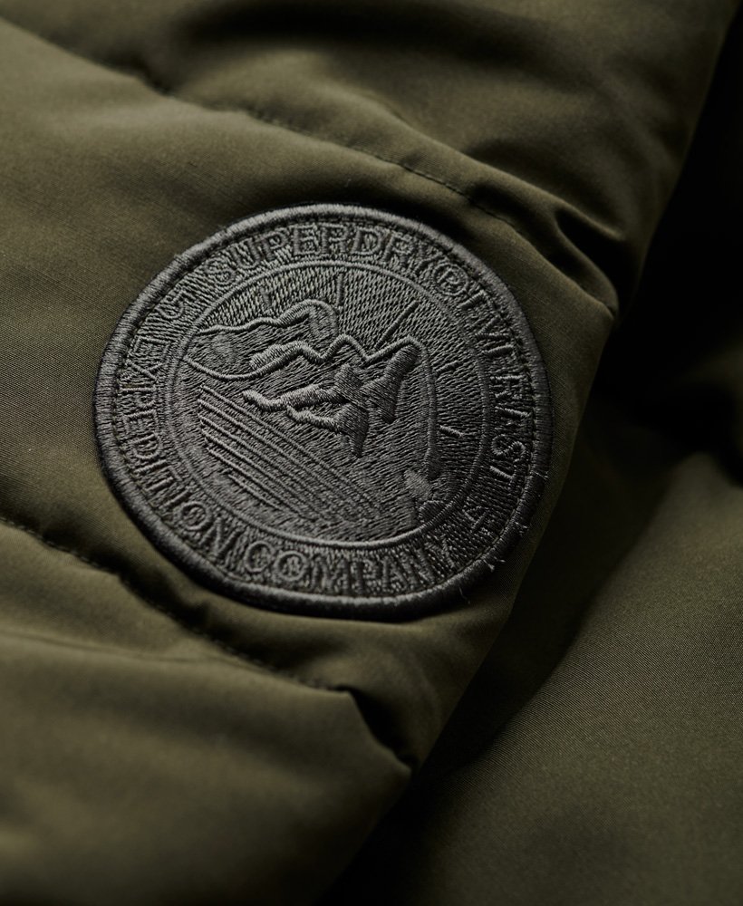 długi płaszcz ze sztucznego futra everest w kolorze oliwkowym surplus goods