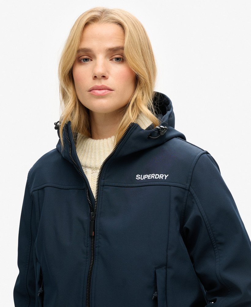 kurtka softshell z kapturem code trekker w kolorze eclipse navy