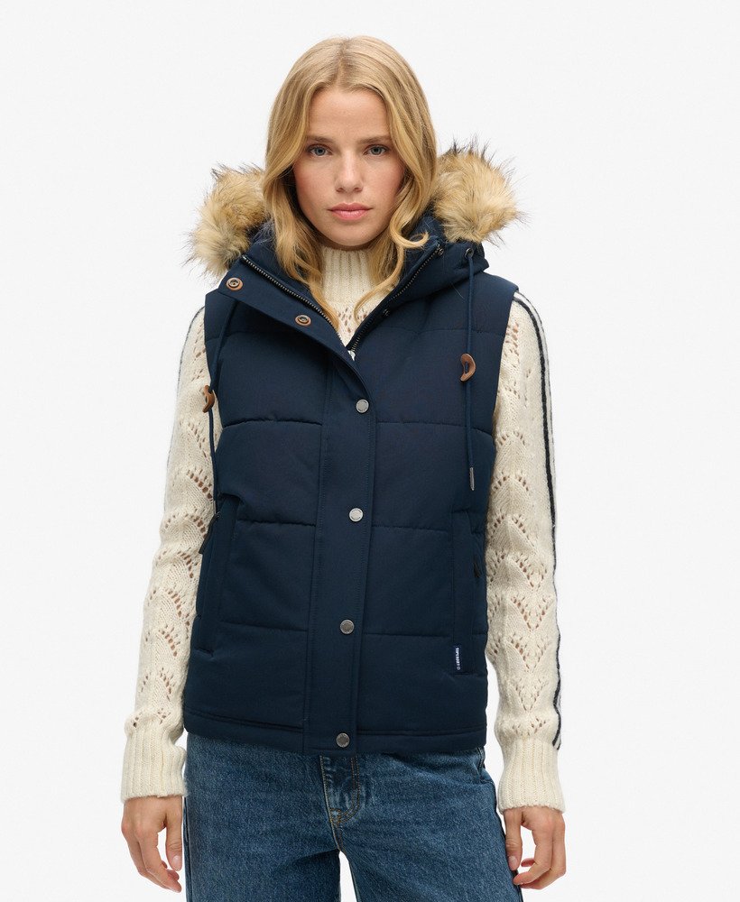kamizelka puchowa everest faux fur puffer w kolorze nordic chrome navy