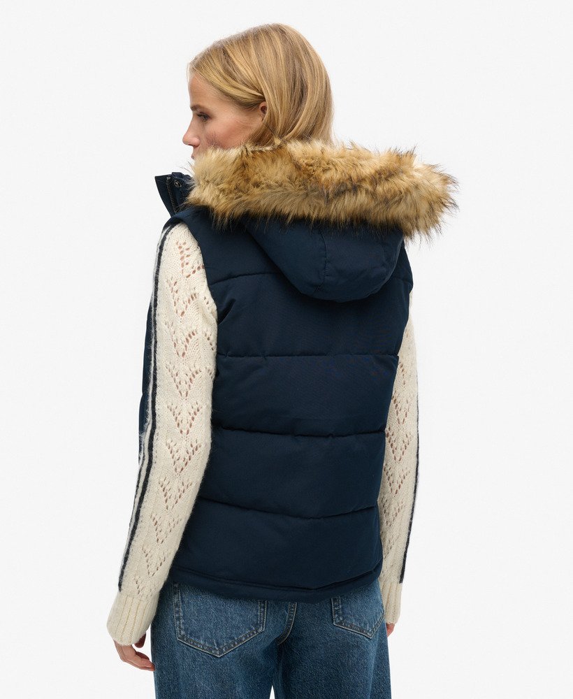 kamizelka puchowa everest faux fur puffer w kolorze nordic chrome navy