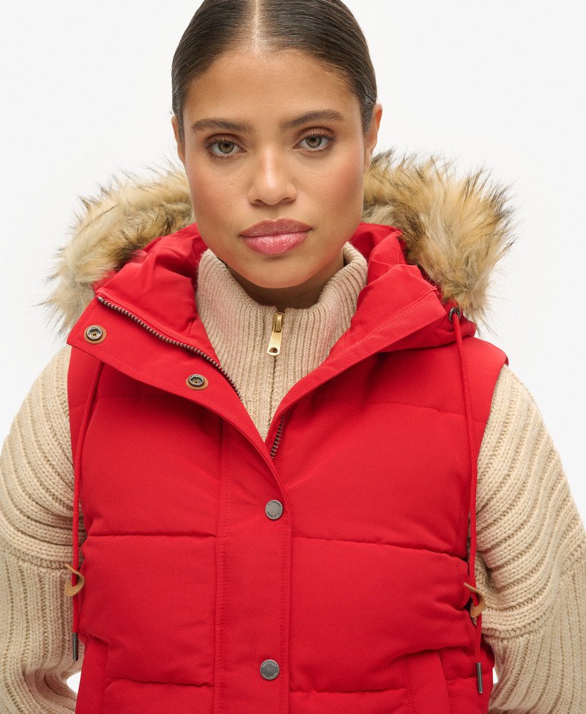 kamizelka puchowa everest faux fur puffer w kolorze varsity red