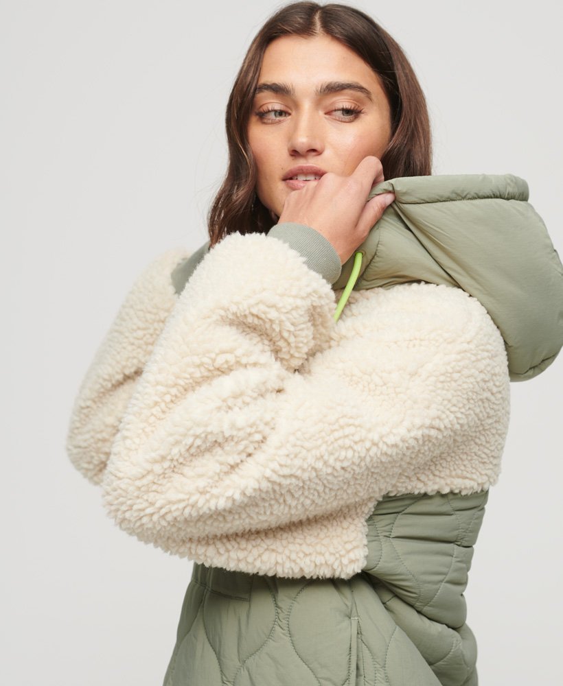 hybrydowy pikowany płaszcz teddy w kolorze vintage khaki