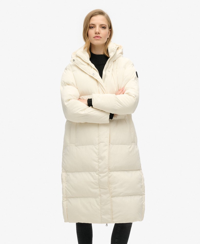 długa kurtka puchowa z kapturem w kolorze off white