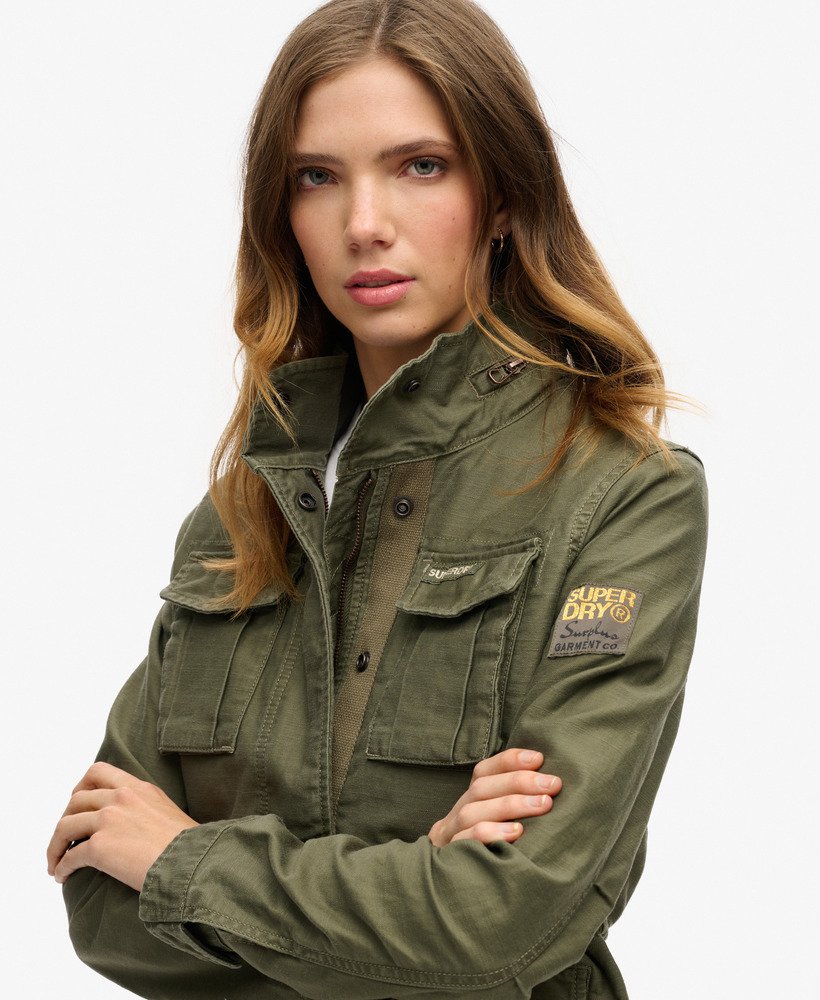 ozdobna klasyczna kurtka m65 w kolorze spranego khaki