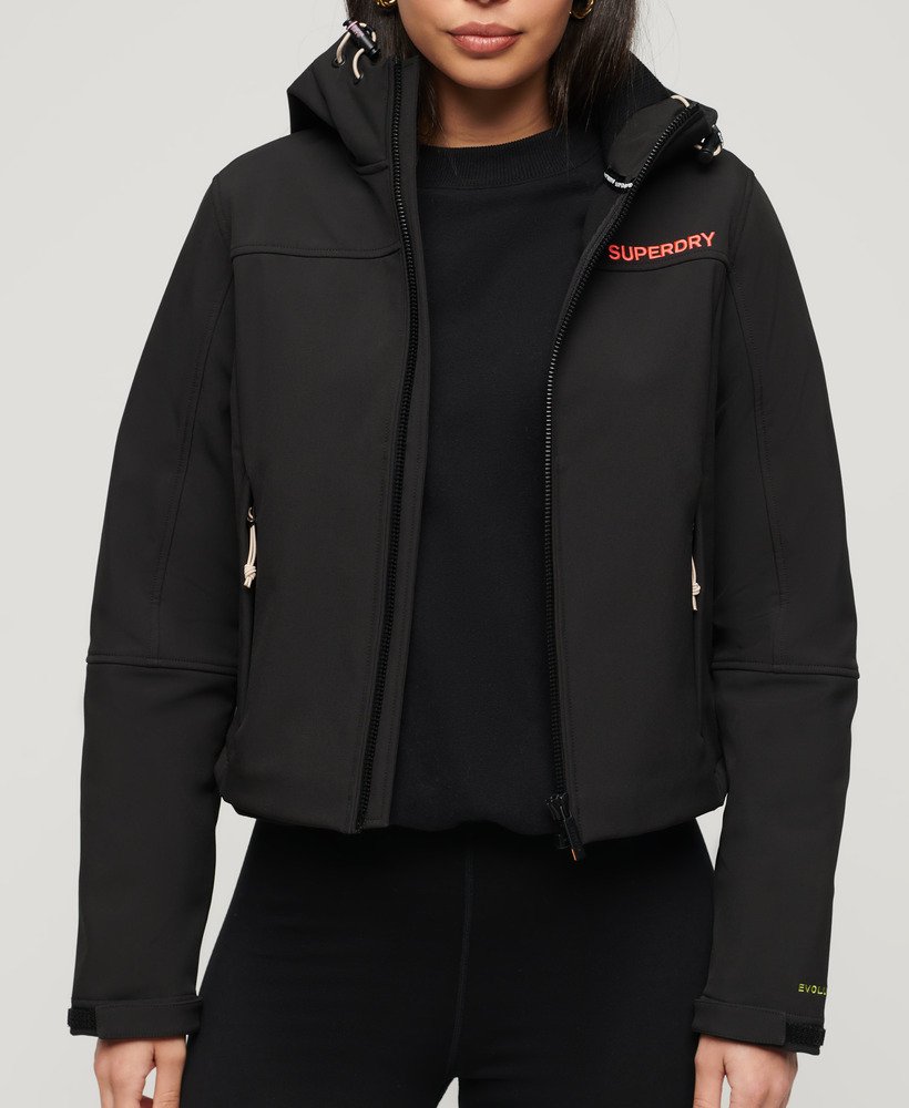 kurtka trekker z kapturem soft shell w kolorze czarnym