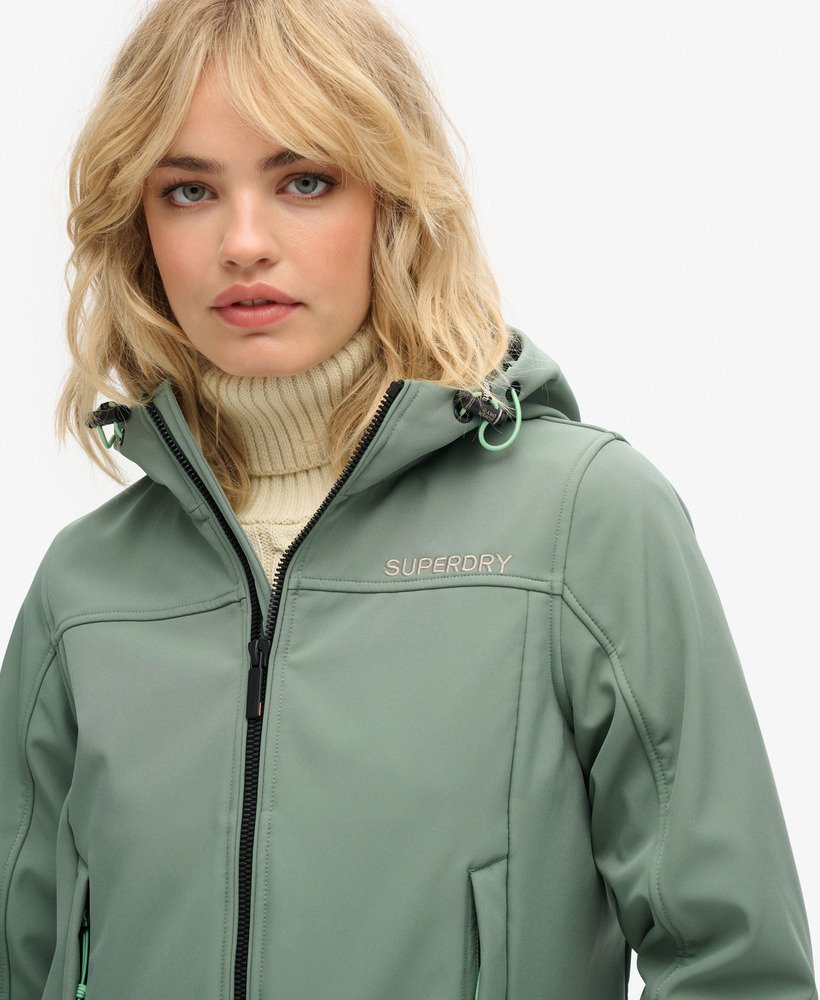 kurtka trekker z kapturem soft shell w kolorze laurel khaki