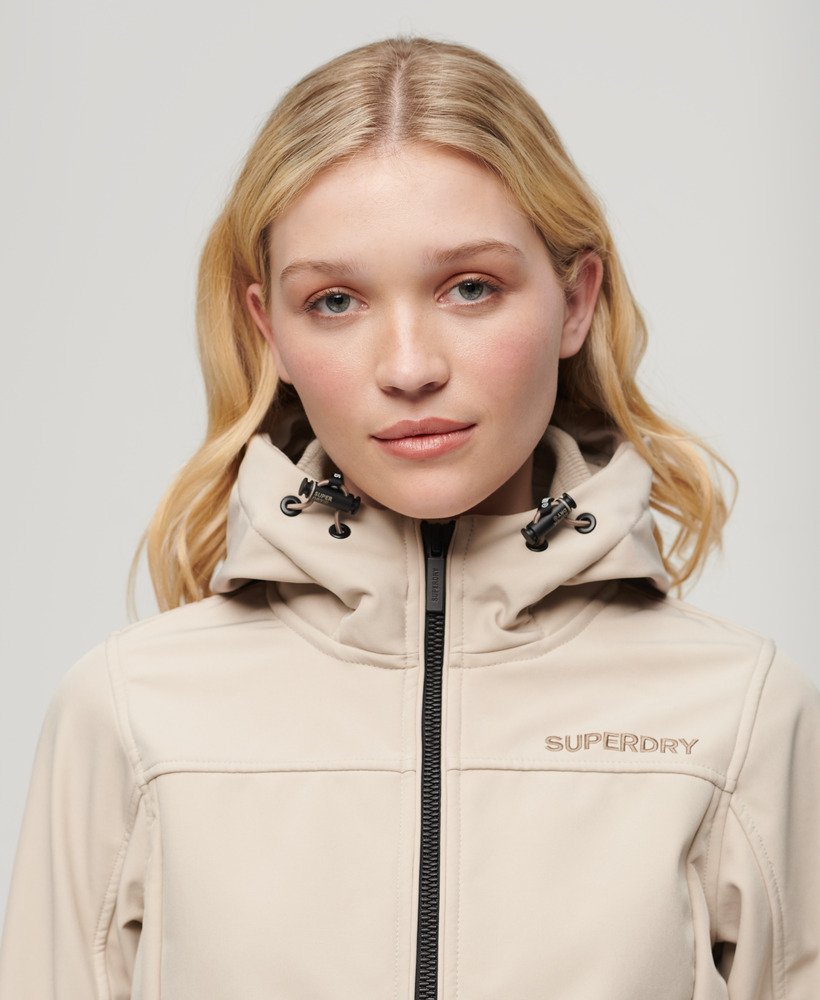 kurtka typu softshell z kapturem w kolorze chateau grey