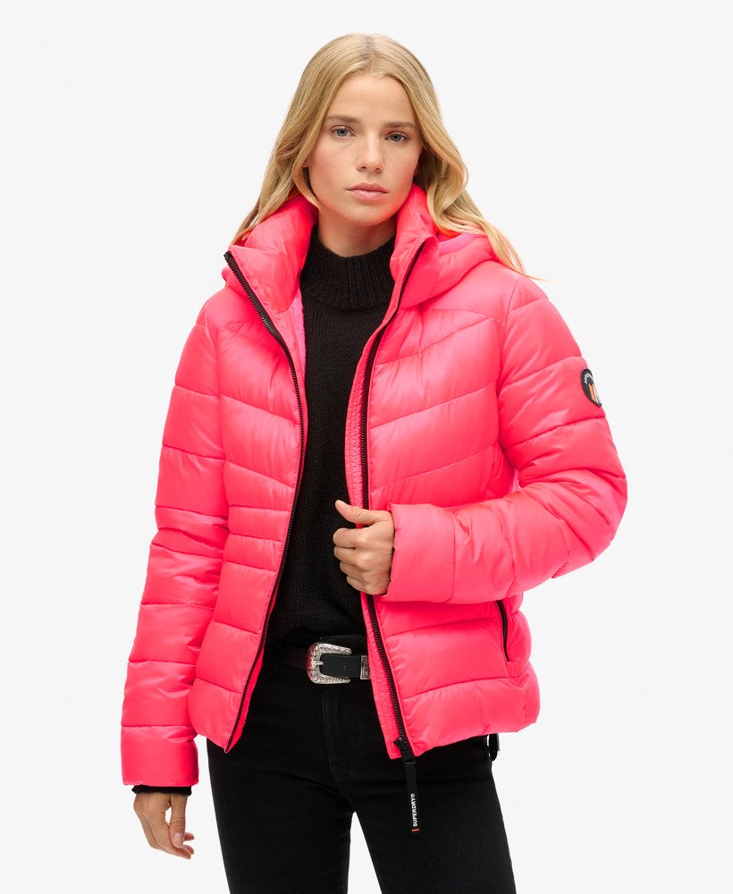 kurtka pikowana fuji z kapturem w kolorze hyper fire pink