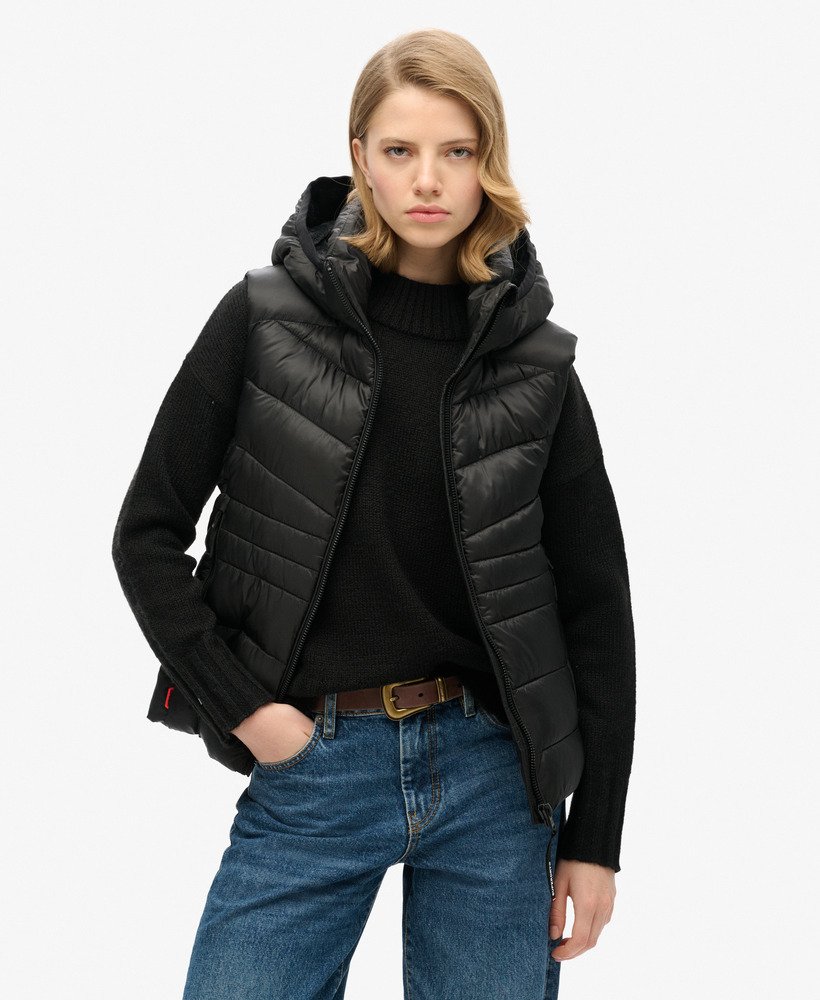 kamizelka z kapturem fuji quilt pikowana w kolorze czarnym