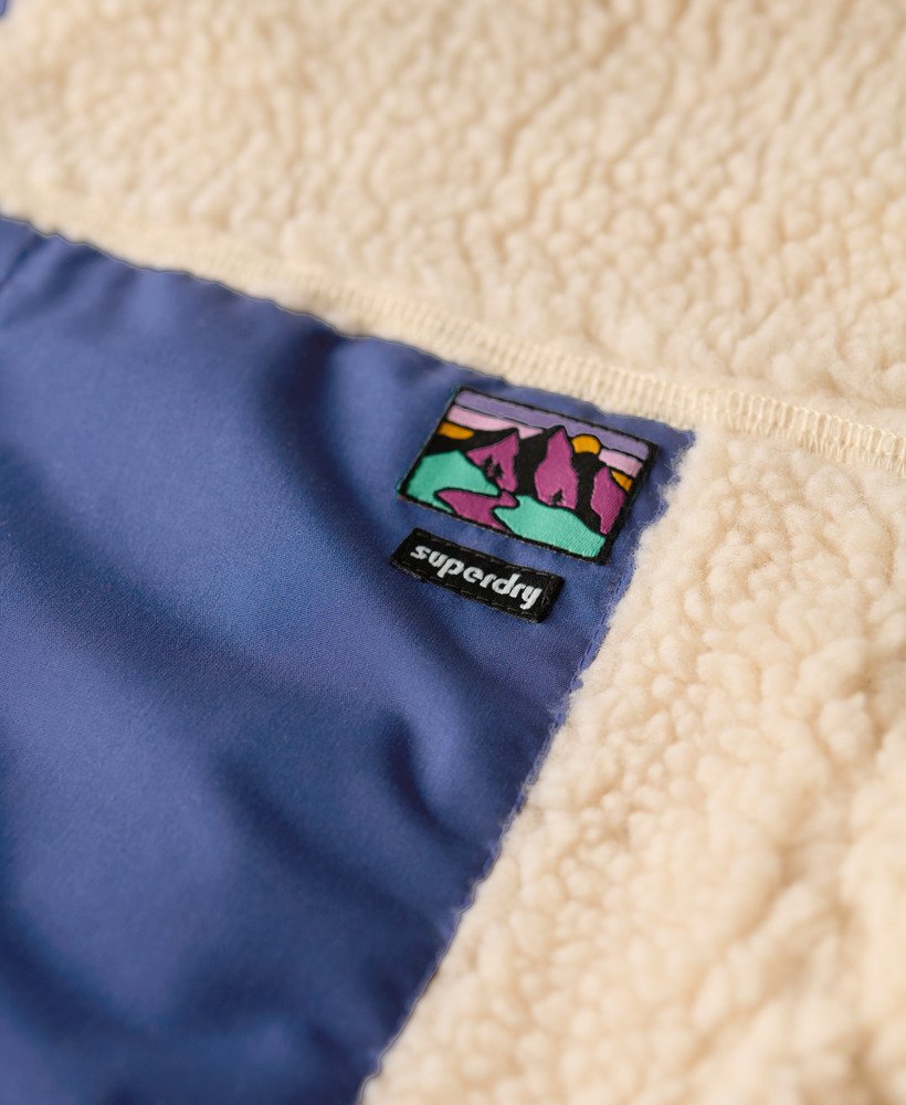 kurtka typu sherpa z kapturem w stylu vintage w kolorze ecru