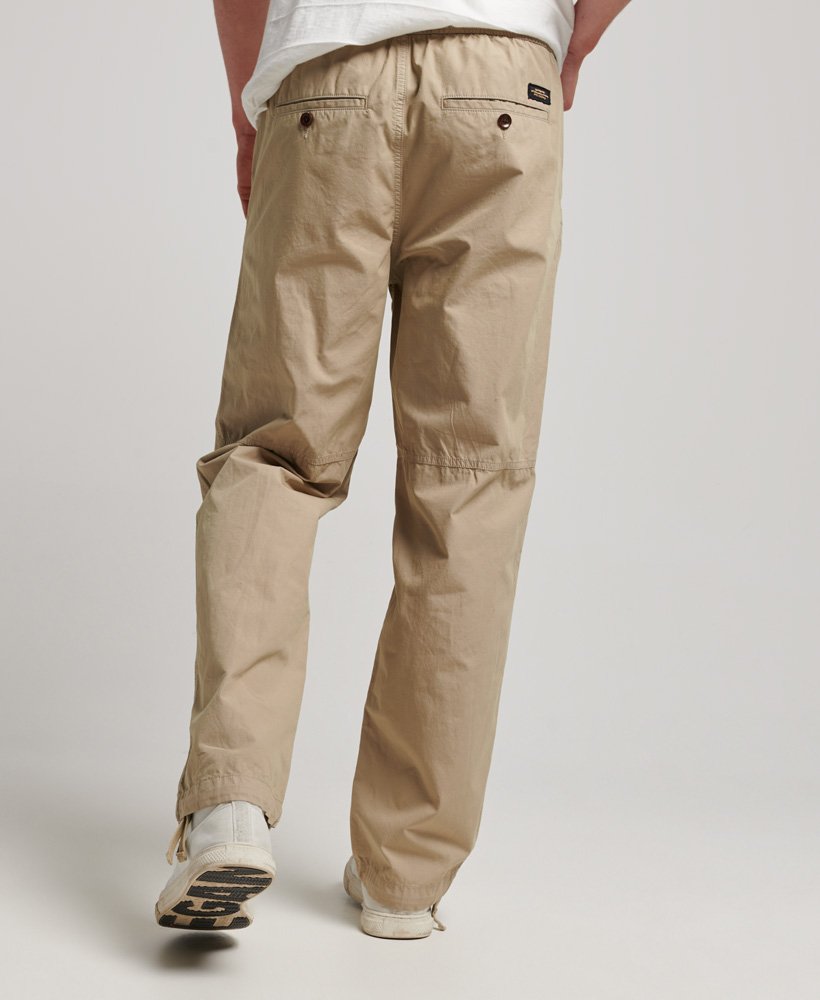 spodnie dresowe woven joggers w kolorze canyon sand brown