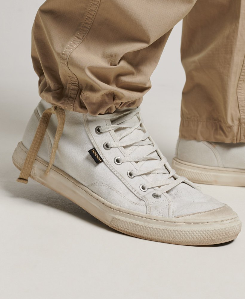 spodnie dresowe woven joggers w kolorze canyon sand brown