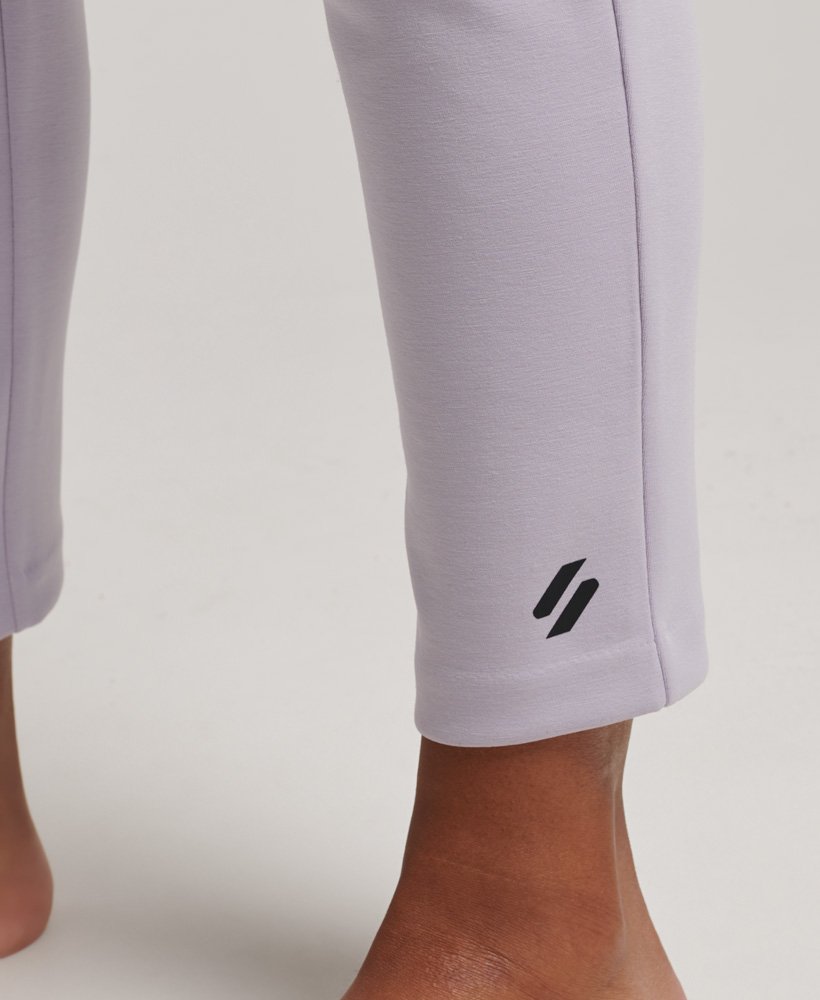 spodnie dresowe flex tailored w kolorze thistle lilac