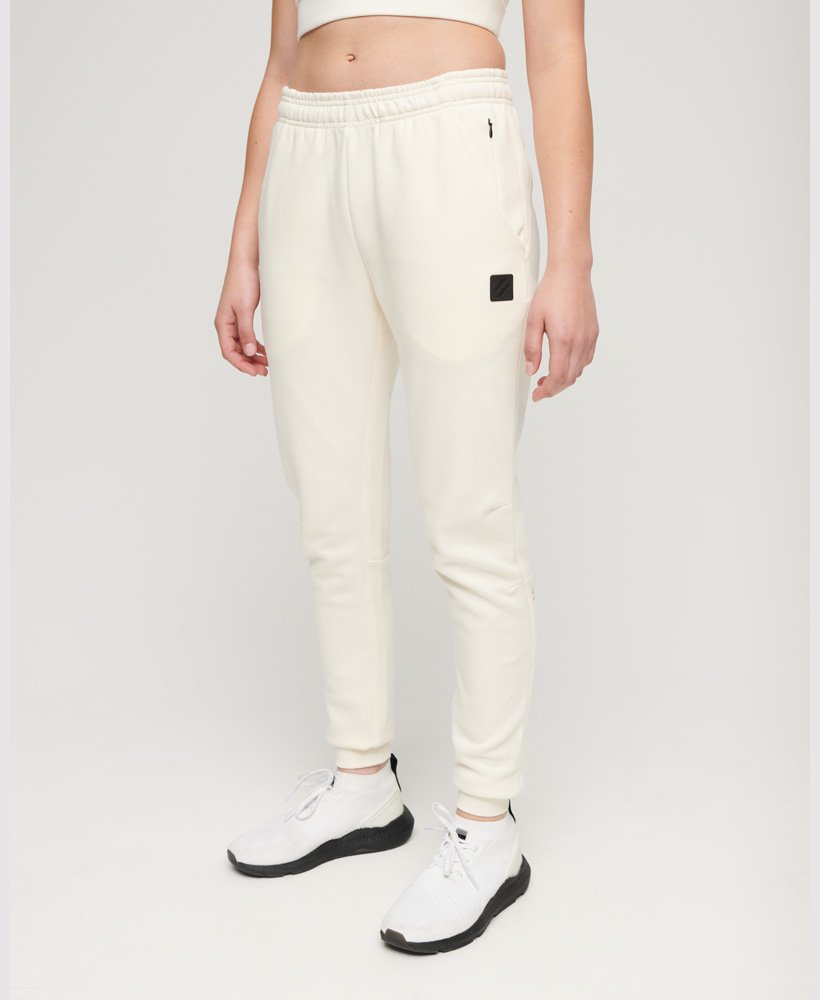 spodnie dresowe code tech slim joggers w kolorze ryżowym