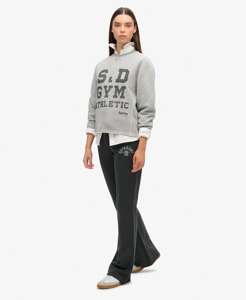 spodnie dresowe athletic essentials jersey flare joggers w kolorze czarnym