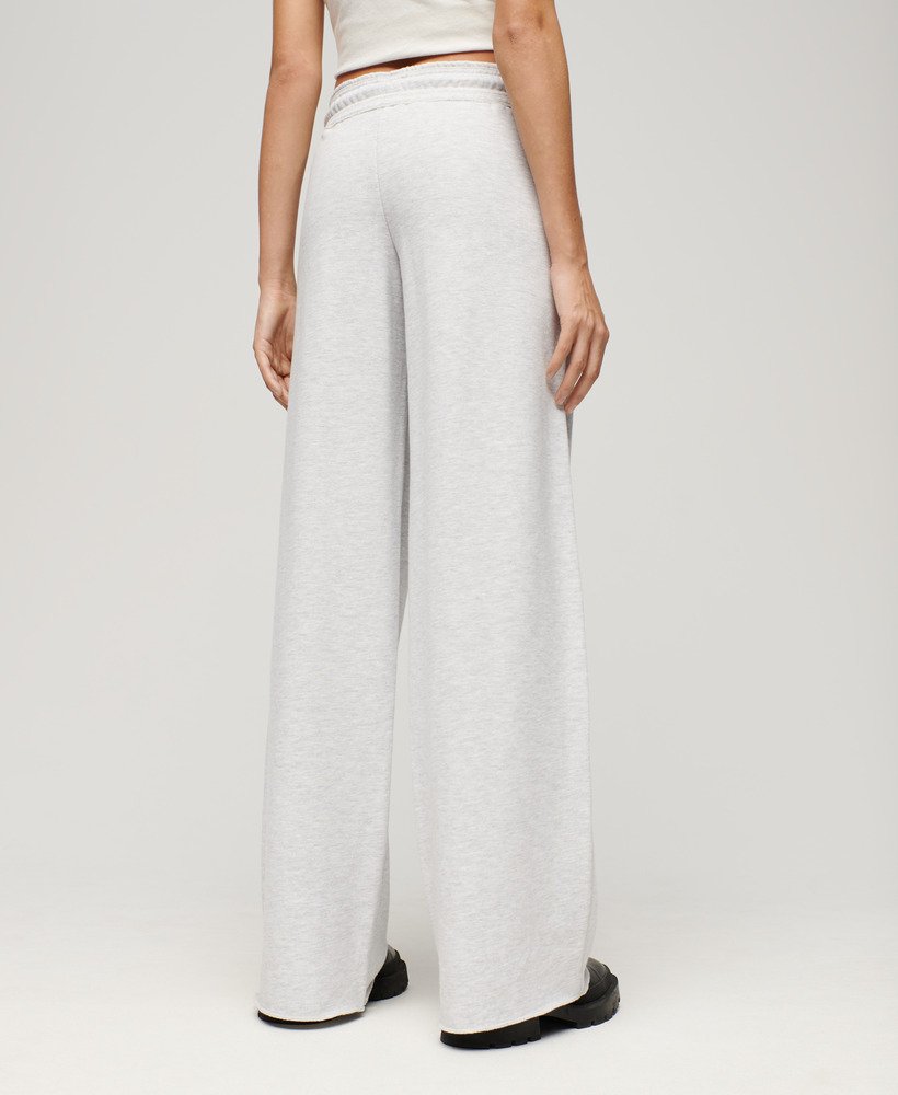 spodnie dresowe essential logo straight joggers w kolorze glacier grey marl