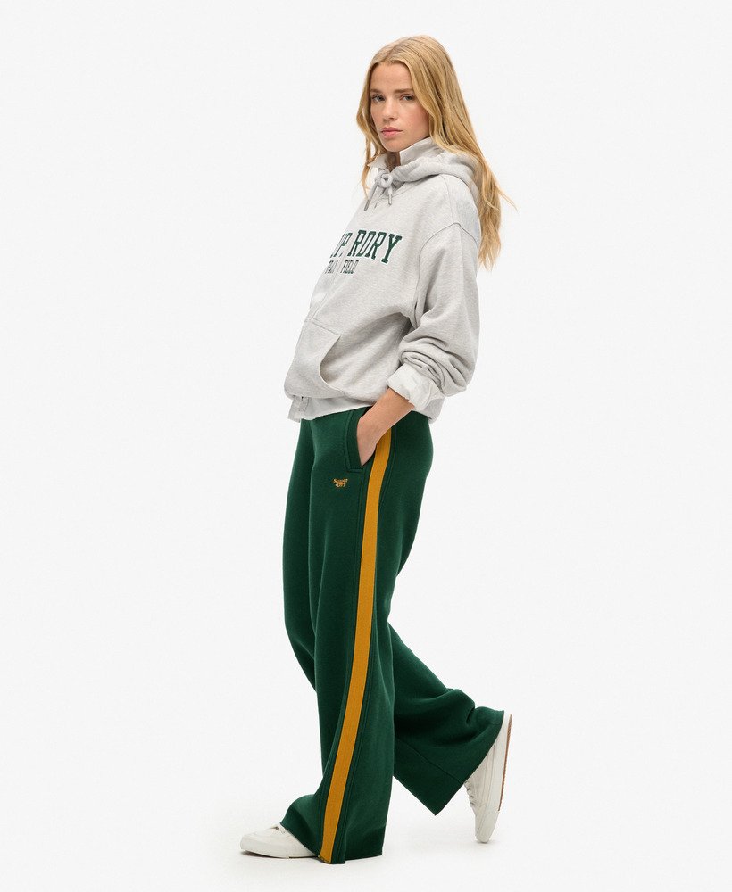 spodnie dresowe essential logo straight joggers w kolorze emaliowanej zieleni