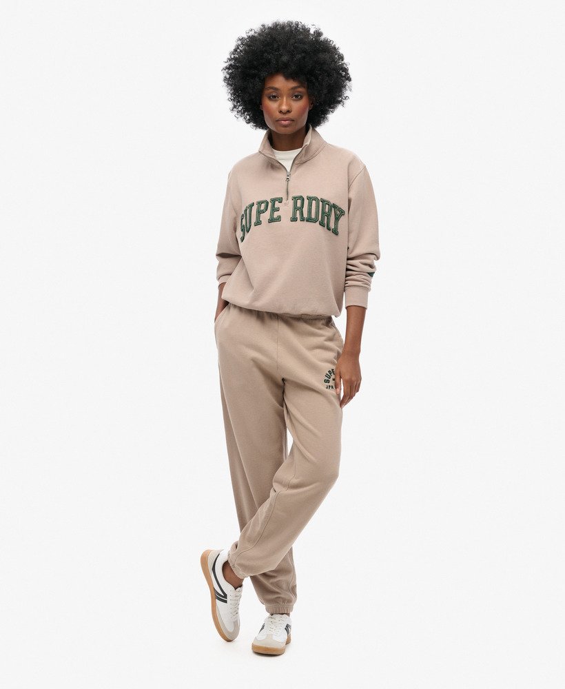 spodnie dresowe athletic essentials boyfriend w kolorze cobblestone grey