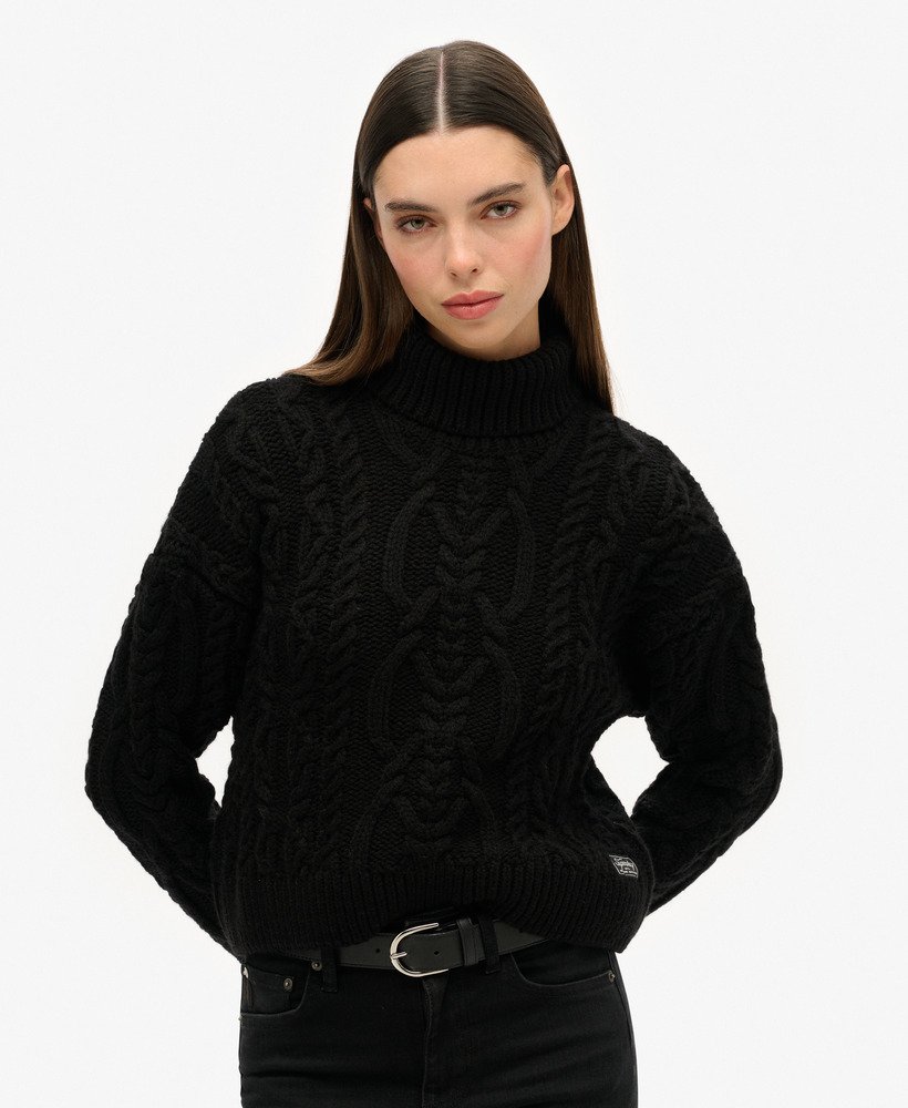 sweter z golfem z dzianiny kablowej w kolorze czarnym