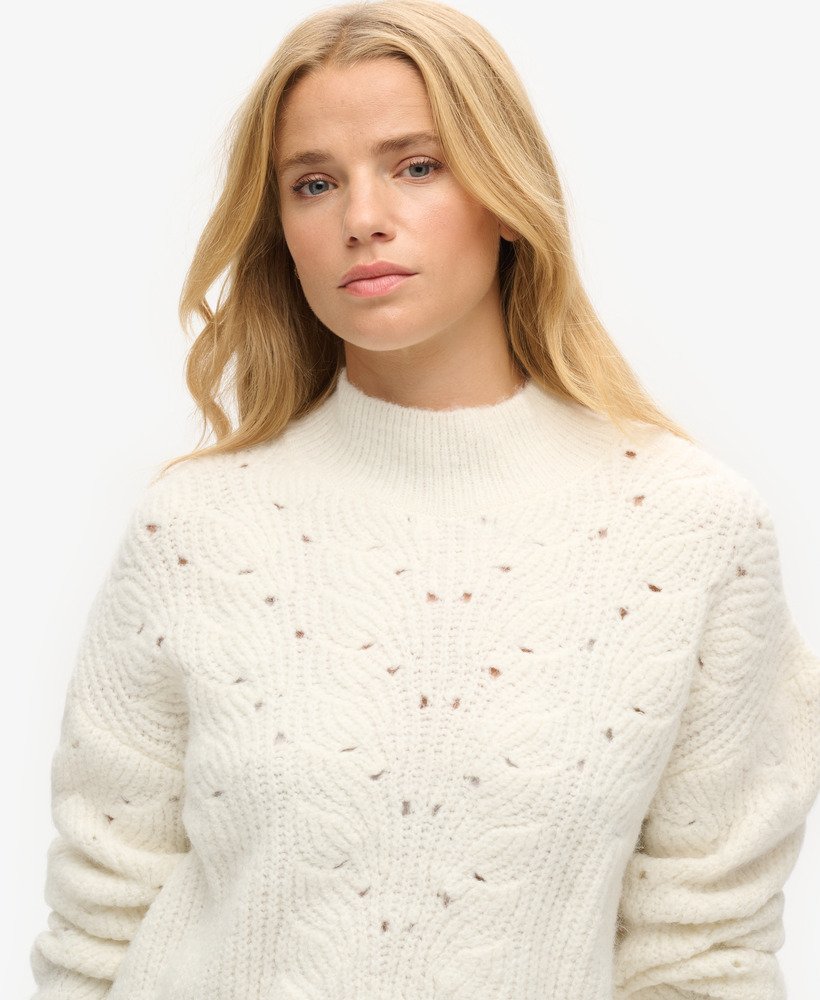 sweter z dzianiny pointelle cable knit w kolorze ecru
