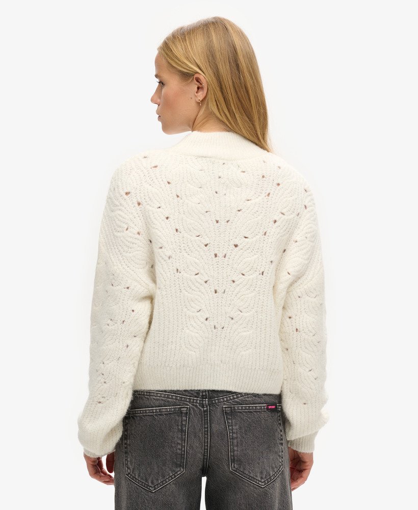 sweter z dzianiny pointelle cable knit w kolorze ecru