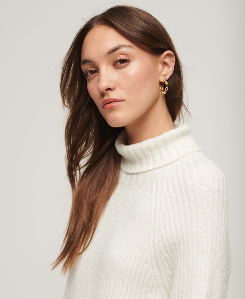 golf z dzianiny prążkowanej essential rib knit w kolorze ecru